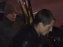 Избиение водителя маршрутки после конфликта с матерью погибшего военнослужащего радикалы сняли на видео