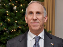 Посол США в Молдове Джеймс Петтит был отозван?