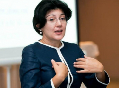 Сильвия Раду решила победить «медицинскую мафию» с помощью е-мейл