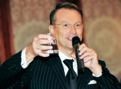 «Бандиты с обезьяньими повадками»: известный шоумен возмутился, как украинцев показывают в США