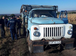 Мужчина погиб при падении с грузовика в Дрокиевском районе 