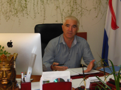 Председатель Дубоссарского района издал 65 указов о премиях, подарках и вояжах чиновников в Китай и Румынию 