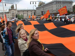 Георгиевская лента на 9 мая: Заведены 22 дела, семь депутатов Молдовы под ударом