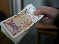 Главы Нацбанка, «Moldexpo» и «Termoelectrica» показали грандиозные зарплаты