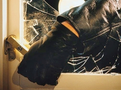 Жестокое избиение мужчины на глазах жены совершили бандиты в Сороках