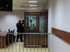 Гражданин Молдовы насмерть забил молотком для мяса бывшую жену с тещей и уехал к любовнице