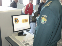 Странного китайца с огромным количеством поддельных молдавских леев схватили в Сибири