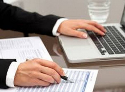 Молдавских чиновников обязали с января 2018 года подавать декларации в электронном виде