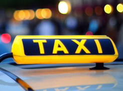 Опасные издевательства над женщиной с тремя детьми устроил «агрессивный» кишиневский таксист