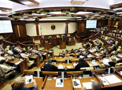 В парламенте приняли закон, вводящий серьезные ограничения на расчет наличными