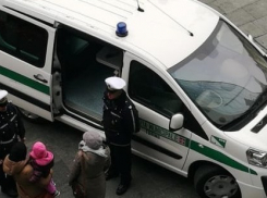 Молдаванин в Италии едва не задушил женщину на улице