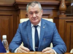 Скандал на скандале: конфликты депутата от ДПМ с законом