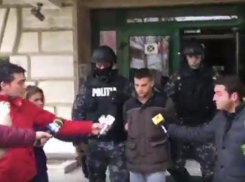 Двое несовершеннолетних румын убили водителя и тяжело ранили его жену