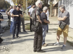 В частном секторе Кишинёва возобновили строительство 9-этажки: жители вышли на протест