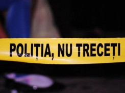 Мужчина и его несовершеннолетний сын убили беженца из Украины
