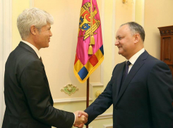 Игорь Додон провел встречи с послами Швейцарии и Японии 