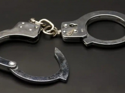 Оглашен приговор в отношении юных грабителей: обчистили банк в начале зимы