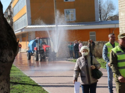 Оргеевцы приняли душ с хлоркой, боясь заразиться коронавирусом?