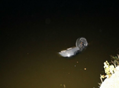 Юноша погиб в упавшем в озеро автомобиле в Бричанском районе 