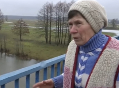 Учительница бросилась с моста в реку из-за конфликтов с украинскими школьниками