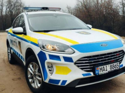 Компания из РФ выиграла тендер на поставку покрышек полиции. Его со скандалом отменили