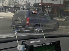 Владельца незаконного такси в Кишиневе наказали после доноса легального коллеги 