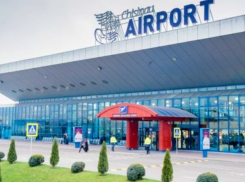 Крецу раздосадован “хорошими временами” в Кишиневском аэропорту: Все заведения закрылись, цены - космос