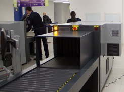 Оружие и крупные партии сигарет попытались перевезти через границу злоумышленники  