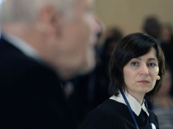 На Санду продолжают сыпаться поздравления со стороны американских «ястребов»