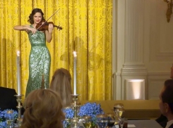 Скрипачка из Молдовы сыграла в Белом доме - Трамп аплодировал стоя