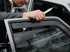 Вооруженные бандиты связали таксиста и вывезли из Фалешт в Бельцы