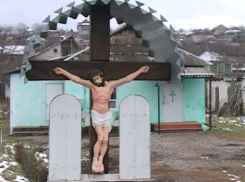 Дорогие кресты и ящик с пожертвованиями похитили из церкви в Страшенах бандиты