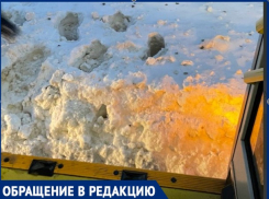 Наноуборка снега. На остановках пассажиры ныряют в сугробы