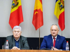 Блок ПКРМ-ПСРМ требует вернуться к прежнему числу министерств и призывает власть умерить аппетит