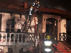 Во время свадьбы в Кишиневе загорелся ресторан «Кавказская пленница»: пострадали мужчины