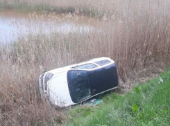 Под Бельцами водитель спешил - и угодил в озеро