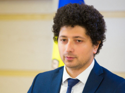Мариан объяснил, почему сильно подняли зарплату министрам, а пенсионерам пенсию повысили немного 