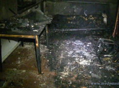 Одинокая женщина погибла на диване в своем доме