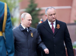Игорь Додон принимает участие по приглашению Путина в грандиозном Параде Победы в Москве
