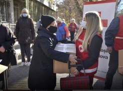 Социально уязвимые кишиневцы получили продуктовые наборы