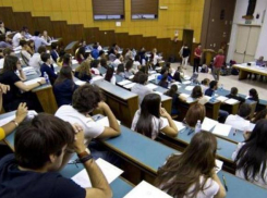 Преподаватель одного из учебных заведений оскорбляет студентов за неподготовленные задания