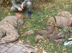 Кровавый дебош пьяных украинских солдат в Одессе с избиением женщины сняли на видео 