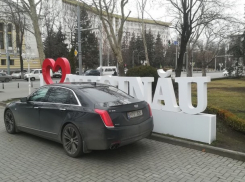 Никто не любит Кишинев так, как водители, паркующиеся перед оперным театром