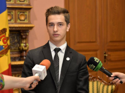 Чемпиона мира по шахматам «направили» в Италию Игорь Додон и Кирсан Илюмжинов 