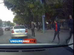 Забавная «лезгинка» в Кишиневе - видео из телеграма