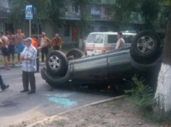 В Кишиневе перевернулся автомобиль, 4 человека в больнице