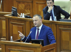 Додон - Стрельцу: Валера, в списке требований протестующих еще много имен 