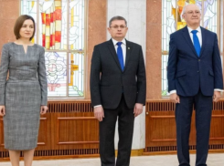 Власти Молдовы хотят резко поднять зарплаты президенту, премьеру и спикеру: оклады могут вырасти втрое