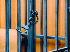 Азербайджанец изнасиловал школьницу из Кишинева и получил 13 лет