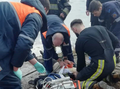 Ребенок, провалившийся под лед на озере в Воротах города, остается в реанимации 